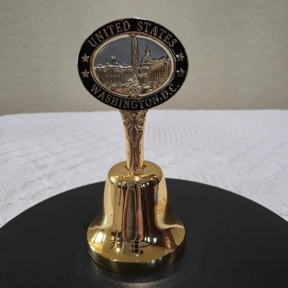 Vintage Washington DC Spinner Medallion Gold Travel Souvenir Bell